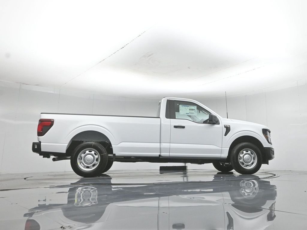 New 2026 Oxford White Ford XL image 44
