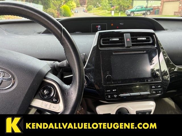 Used 2018 White Toyota Three Touring image 9