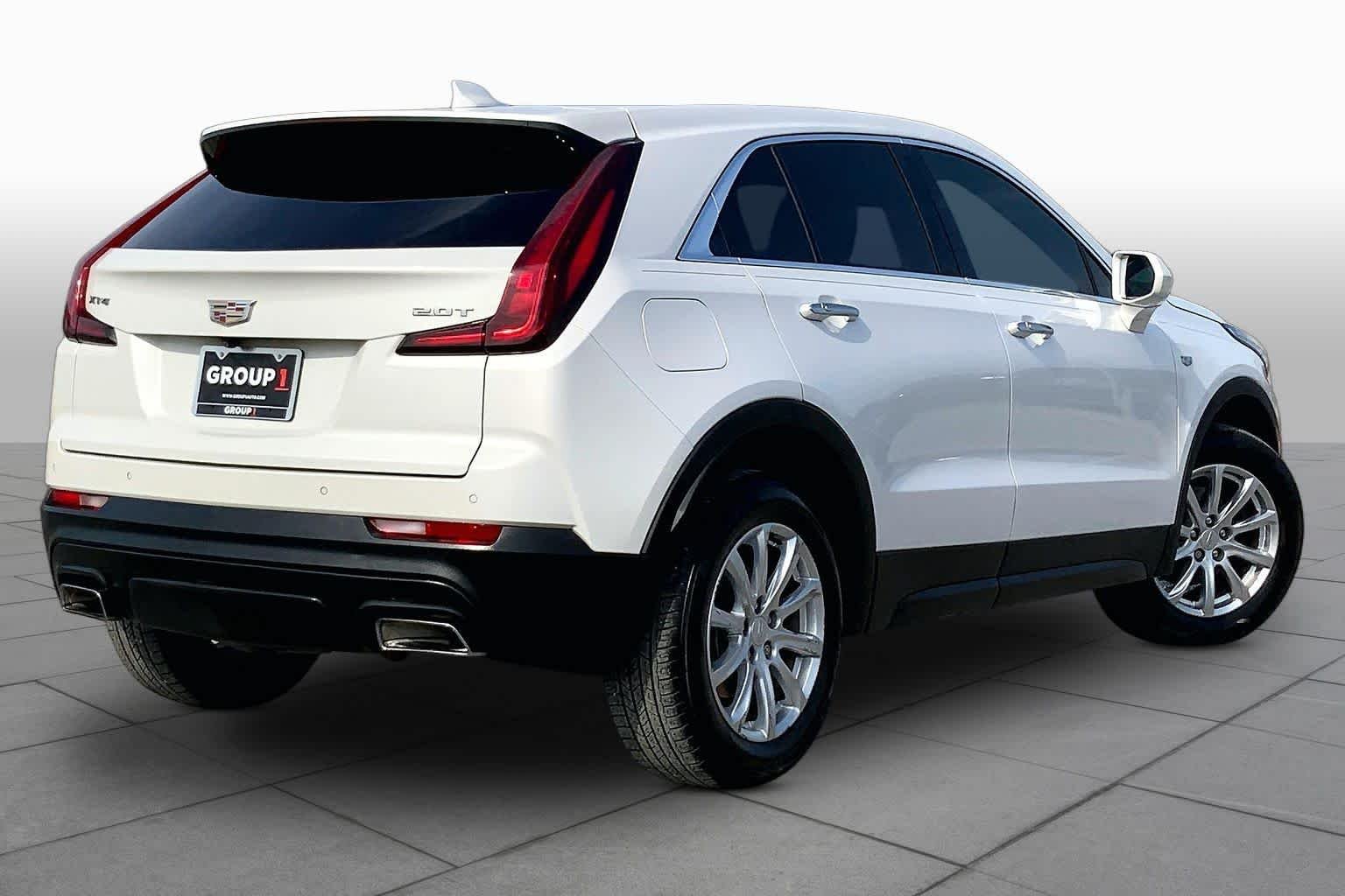 Used 2019 Crystal White Tricoat Cadillac FWD Luxury image 20
