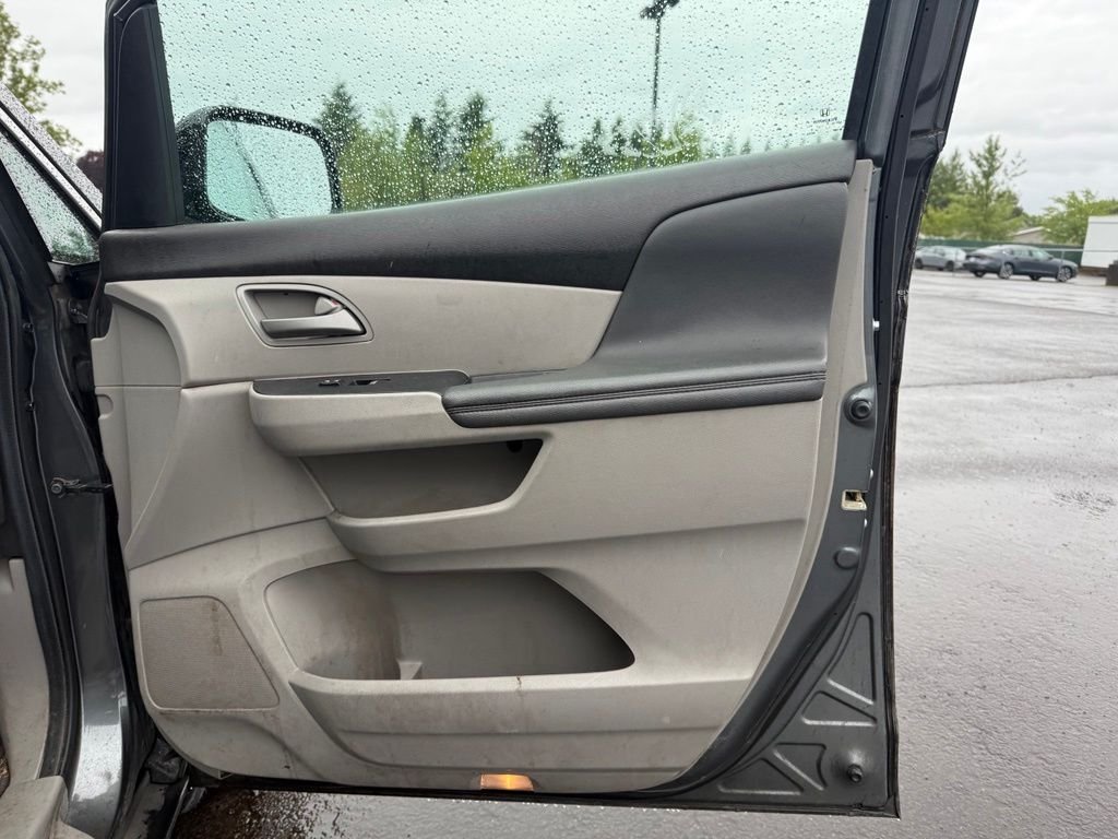 Used 2013 Polished Metal Metallic Honda EX-L image 24