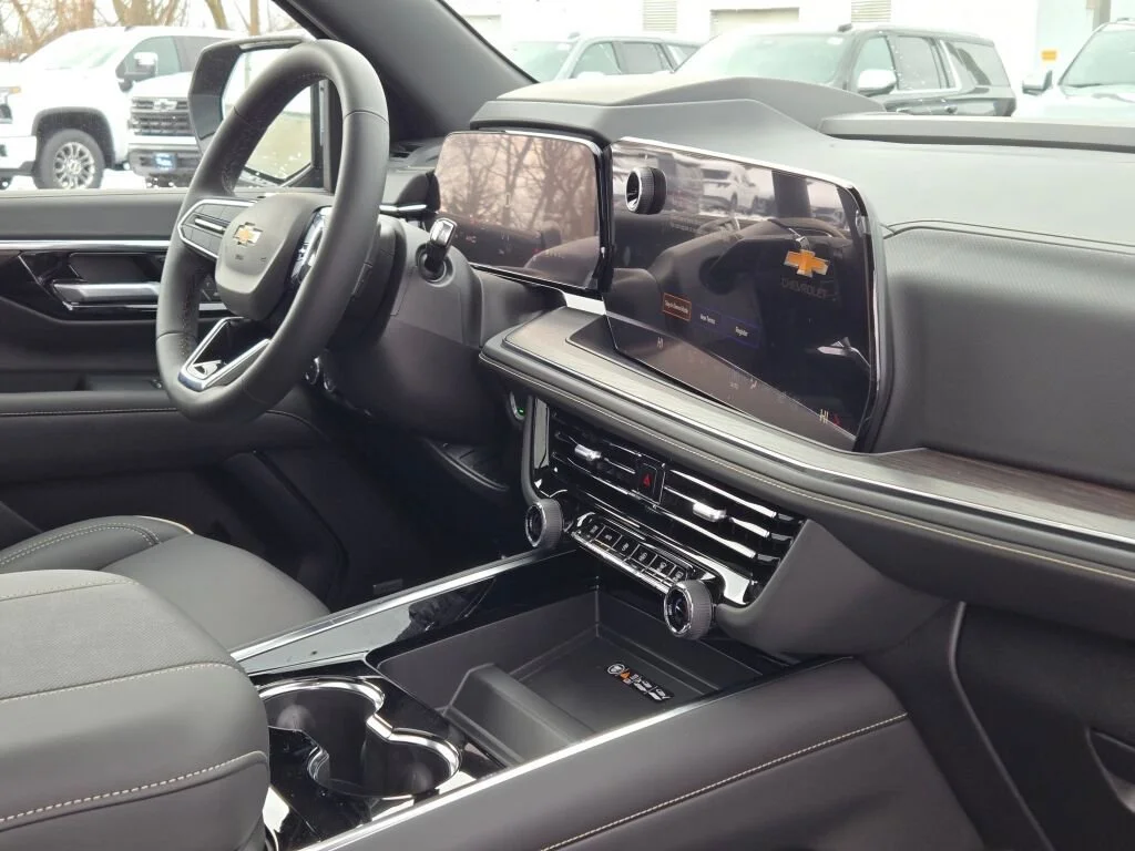 New 2026 Black Chevrolet Premier image 7