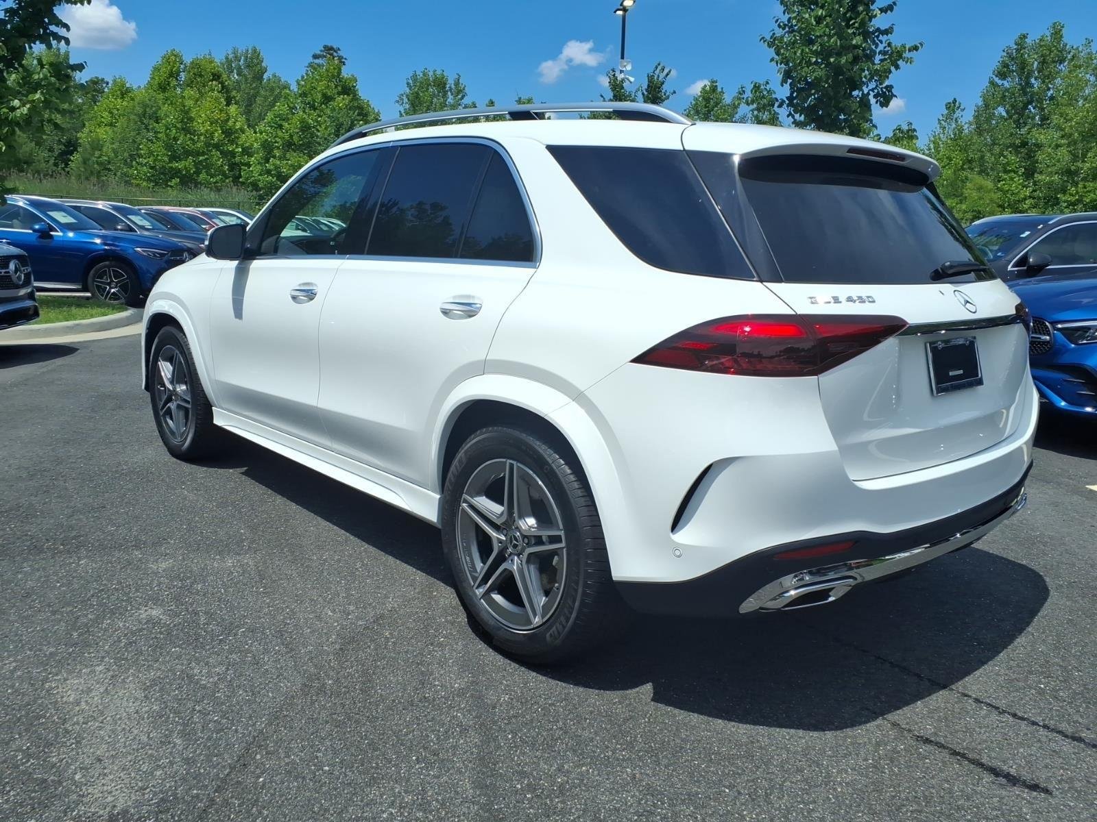 New 2026 MANUFAKTUR Moonlight White Metallic Mercedes-Benz GLE 450 image 8