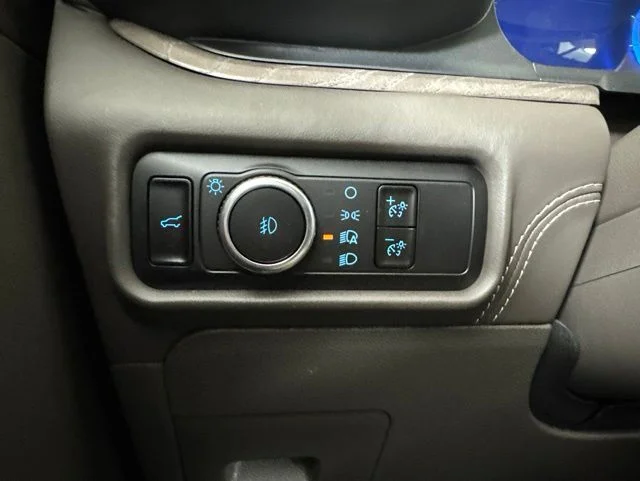Used 2023 Red Ford Platinum image 23