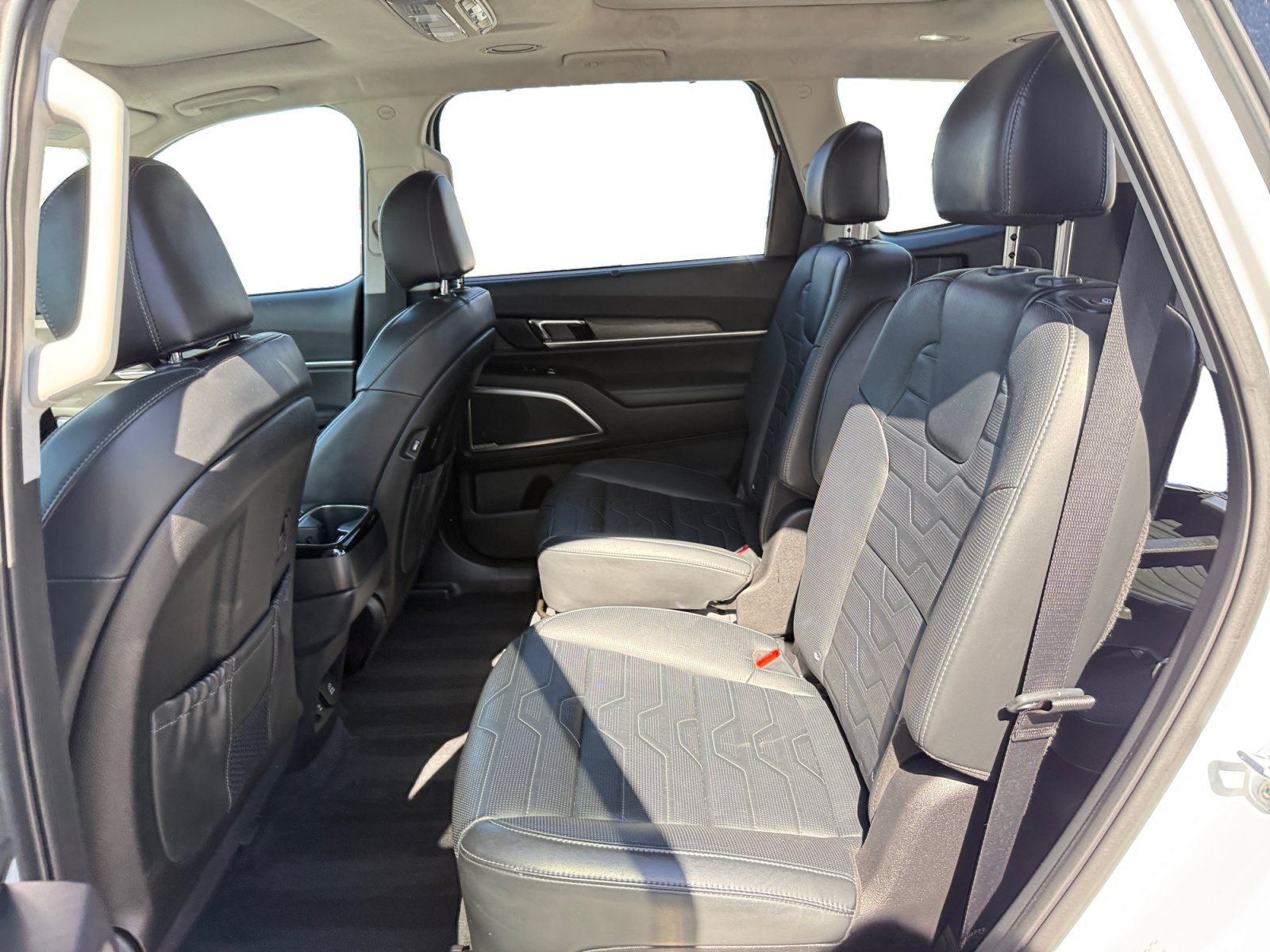 Used 2020 Snow White Pearl Kia SX image 16