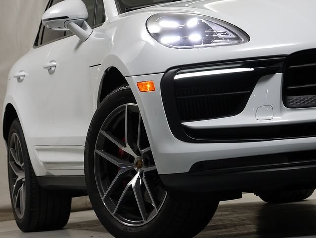 Used 2022 White Porsche S image 4