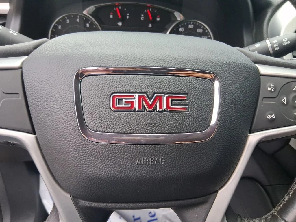 Used 2020 Ebony Twilight Metallic GMC SLE image 20