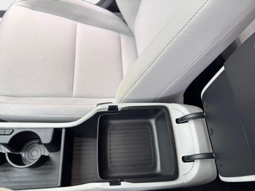 Used 2025 Green Hyundai SEL Convenience image 12