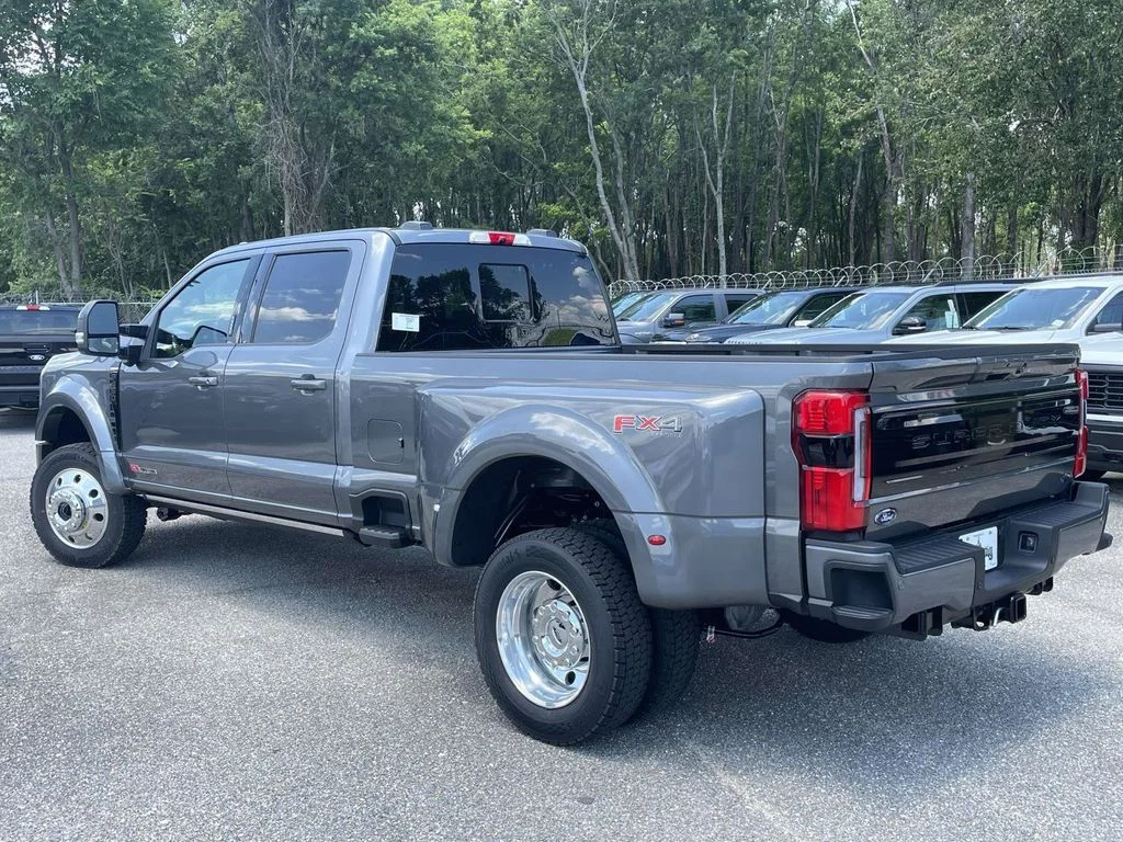 New 2026 Gray Ford Platinum image 5