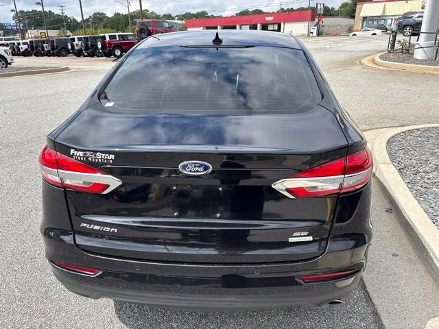 Used 2019 Black Ford SE image 7