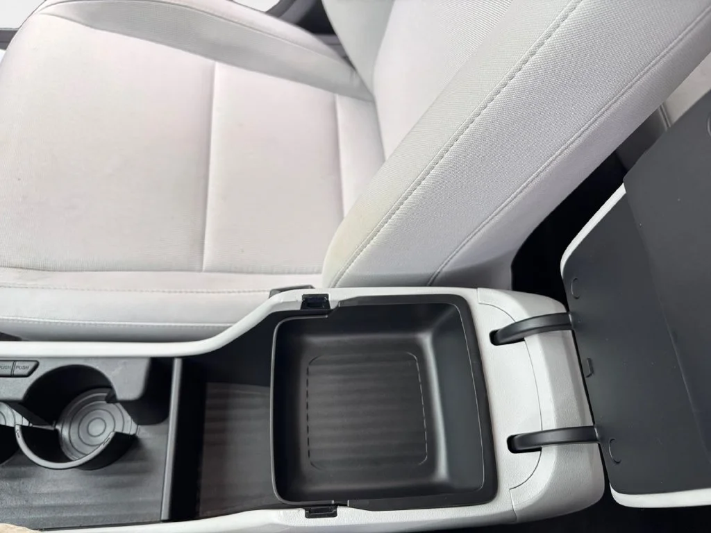 Used 2025 Green Hyundai SEL Convenience image 12