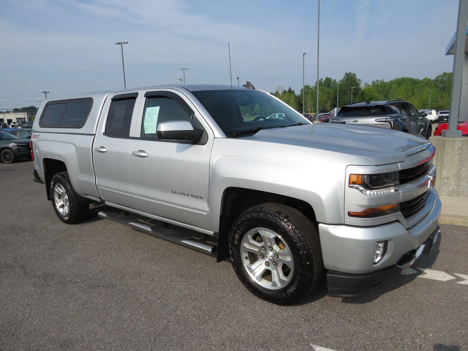 Used 2019 SILVER ICE METALLIC Chevrolet LT image 5