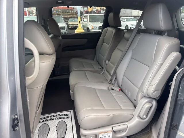 Used 2016 Silver Honda Touring Elite image 11
