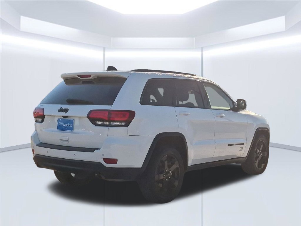 Used 2021 White Jeep Laredo image 6