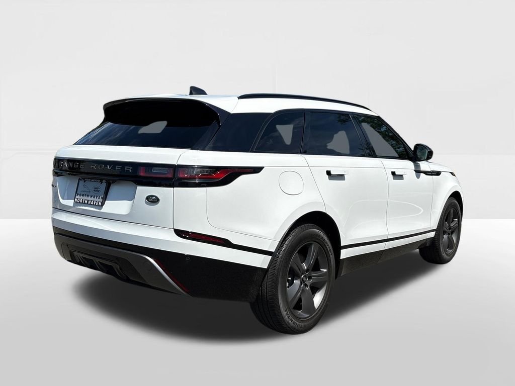 Certified Used 2023 White Land Rover R-Dynamic S image 4