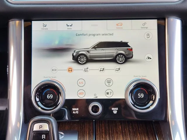 Used 2022 Red Land Rover HSE Silver Edition image 18