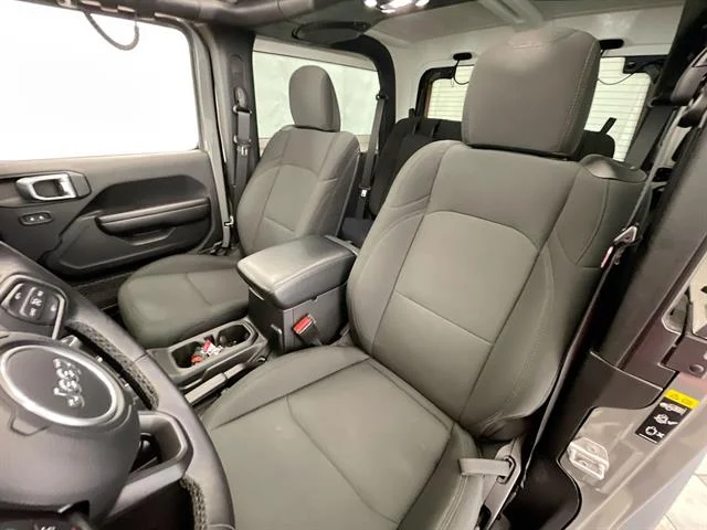 Used 2021 GRAY Jeep Sport image 20