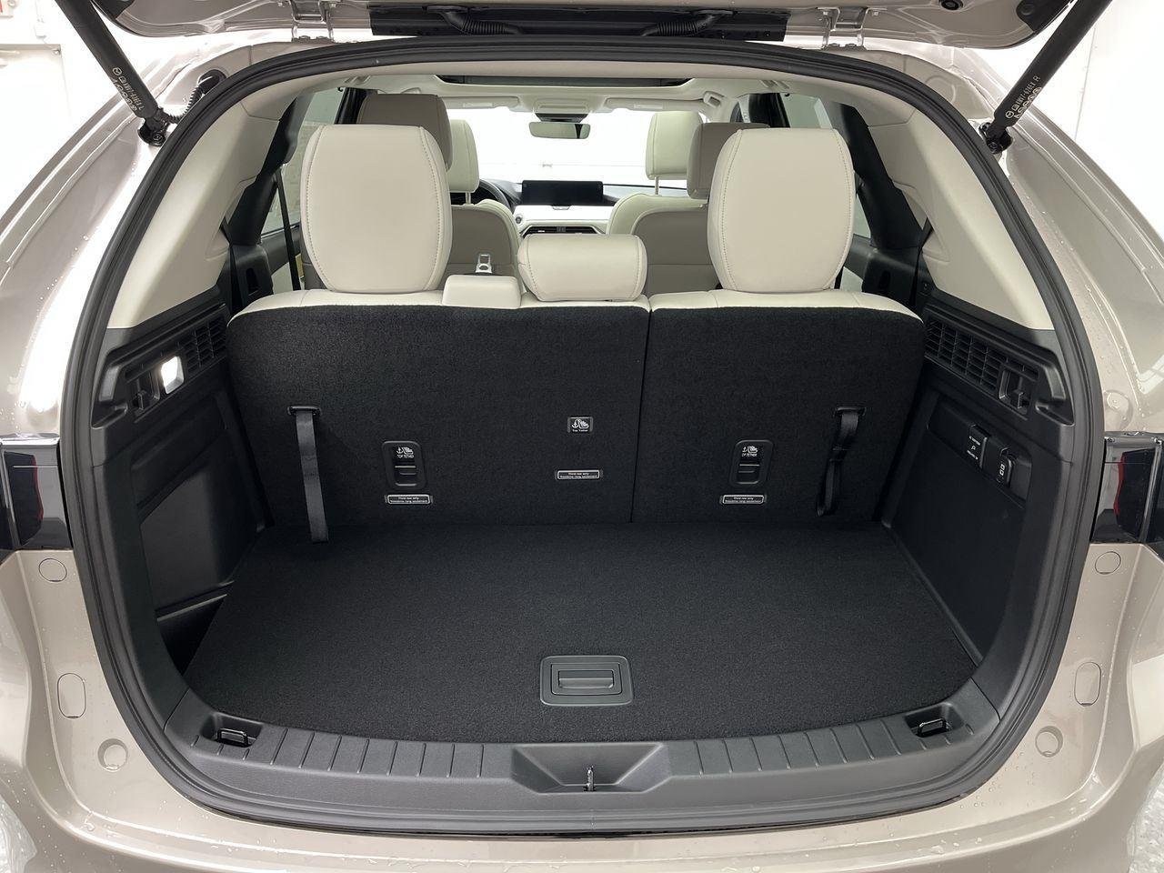 2026 Mazda CX-90 Premium Plus Package - Photo 31