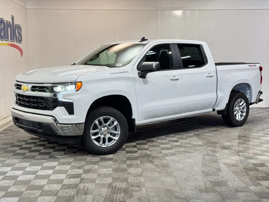 New 2026 Summit White Chevrolet LT (2FL) image 2