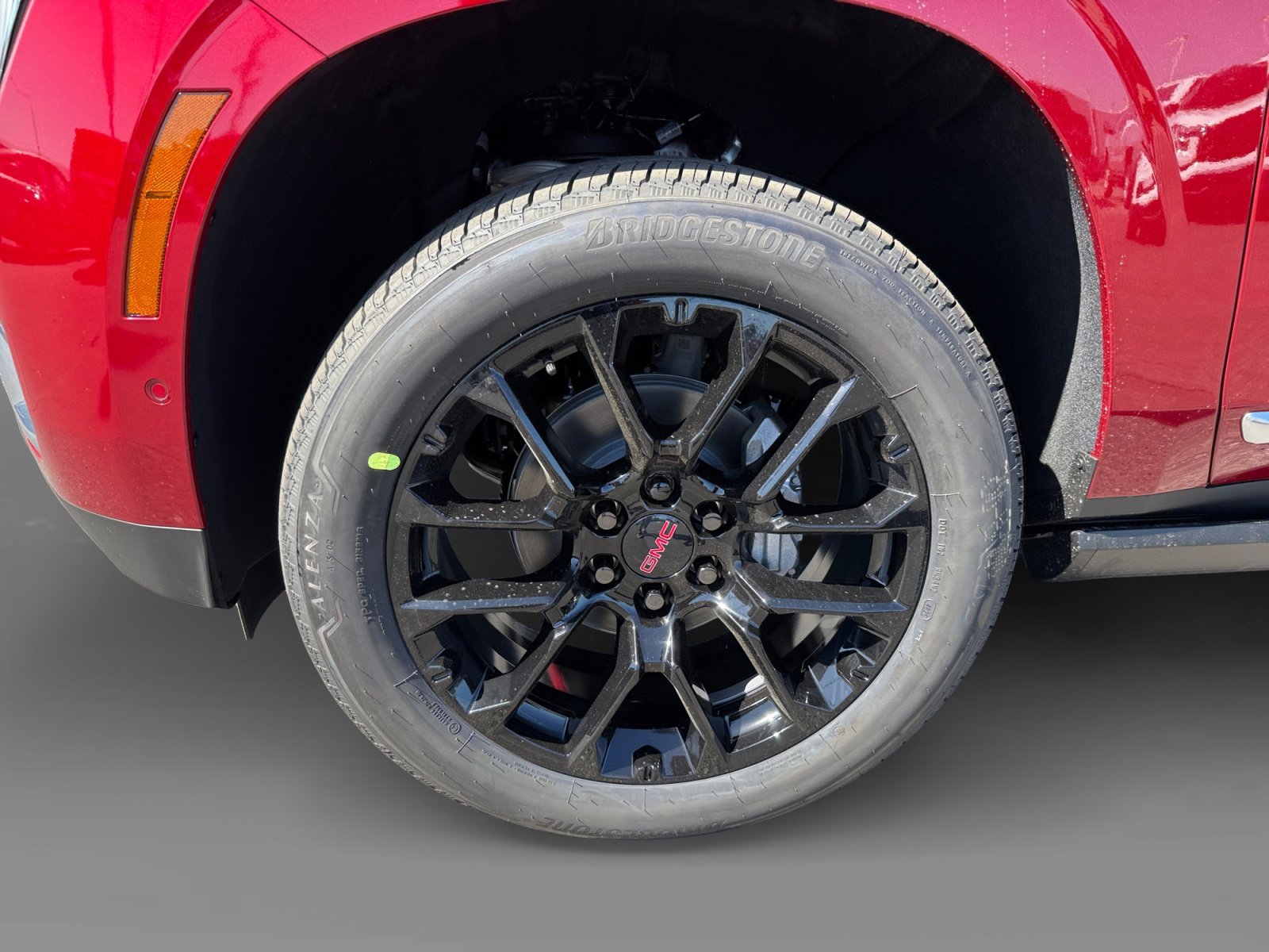 2026 GMC Yukon XL Denali - Photo 9