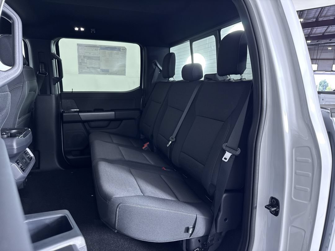 New 2026 Oxford White Ford XLT image 23