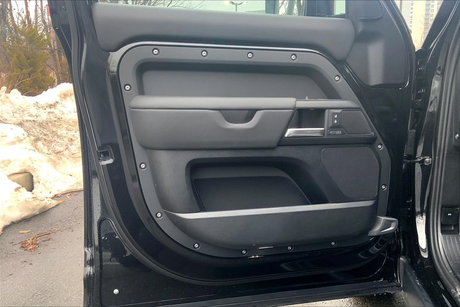 2026 Land Rover Defender V8 - Photo 10