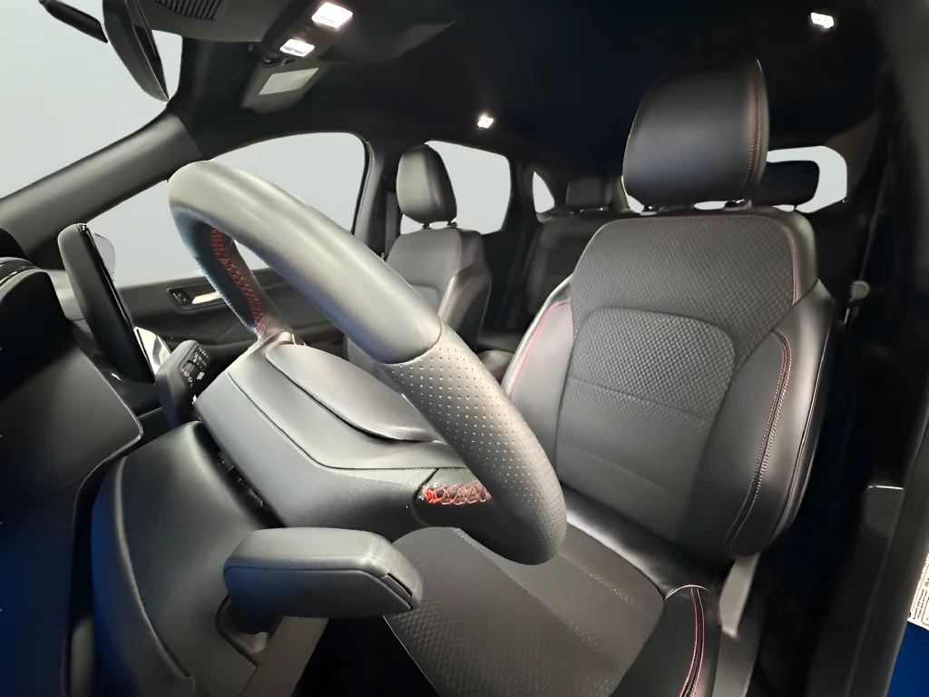 Used 2023 Blue Ford ST-Line Elite image 28