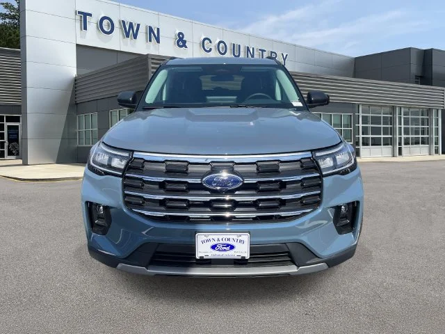 New 2026 Vapor Blue Metallic Ford Active image 3