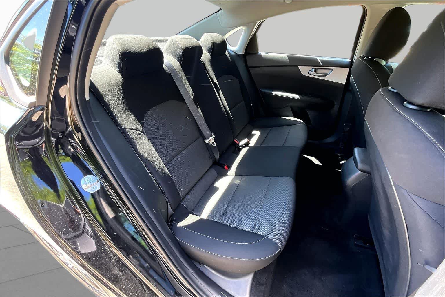 Used 2024 Aurora Black Kia LXS image 21