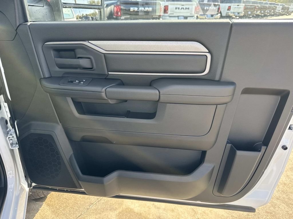 2026 RAM 3500 Chassis Tradesman - Photo 23