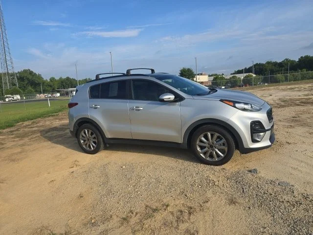 Used 2022 Silver Kia Nightfall image 11