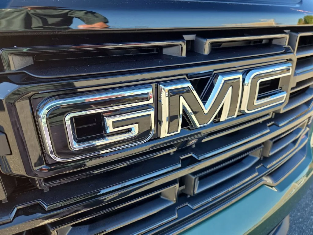 New 2027 Green GMC Elevation image 21