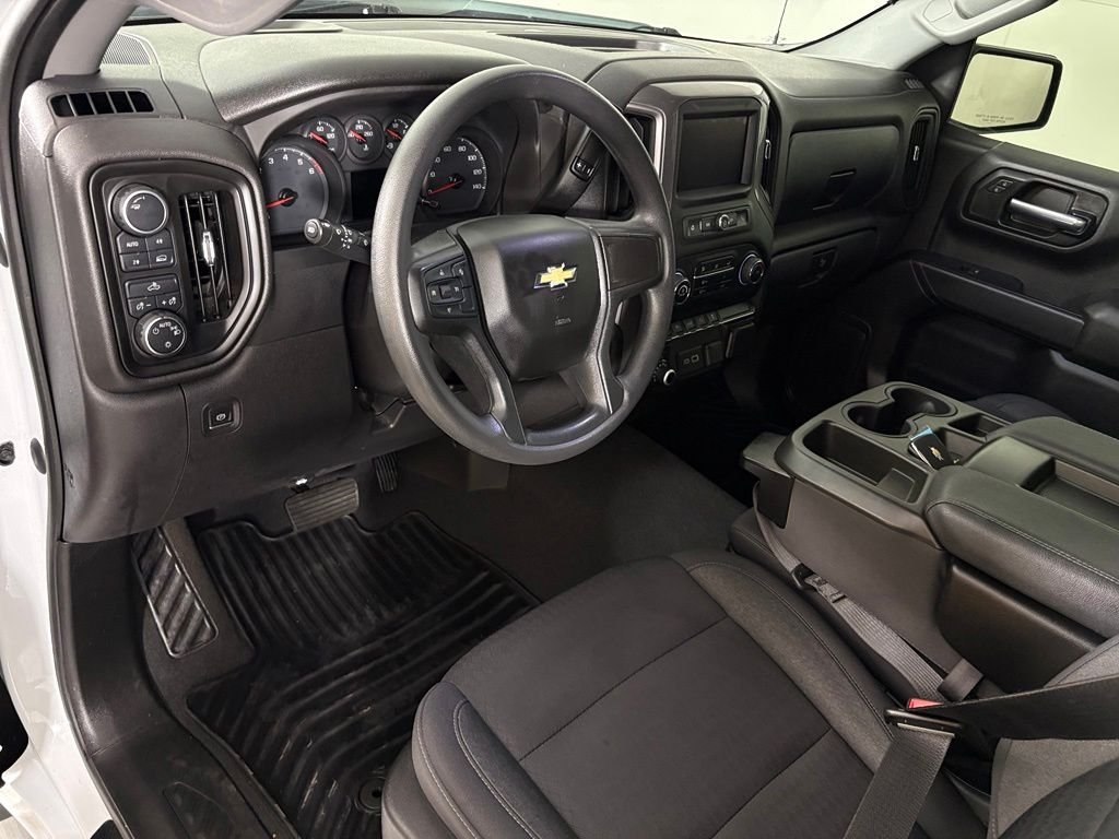 Used 2023 White Chevrolet Custom image 20