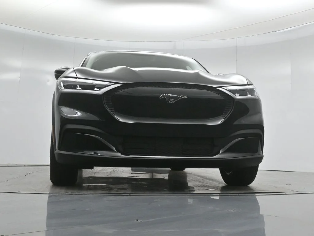 New 2026 Shadow Black Ford Select image 43