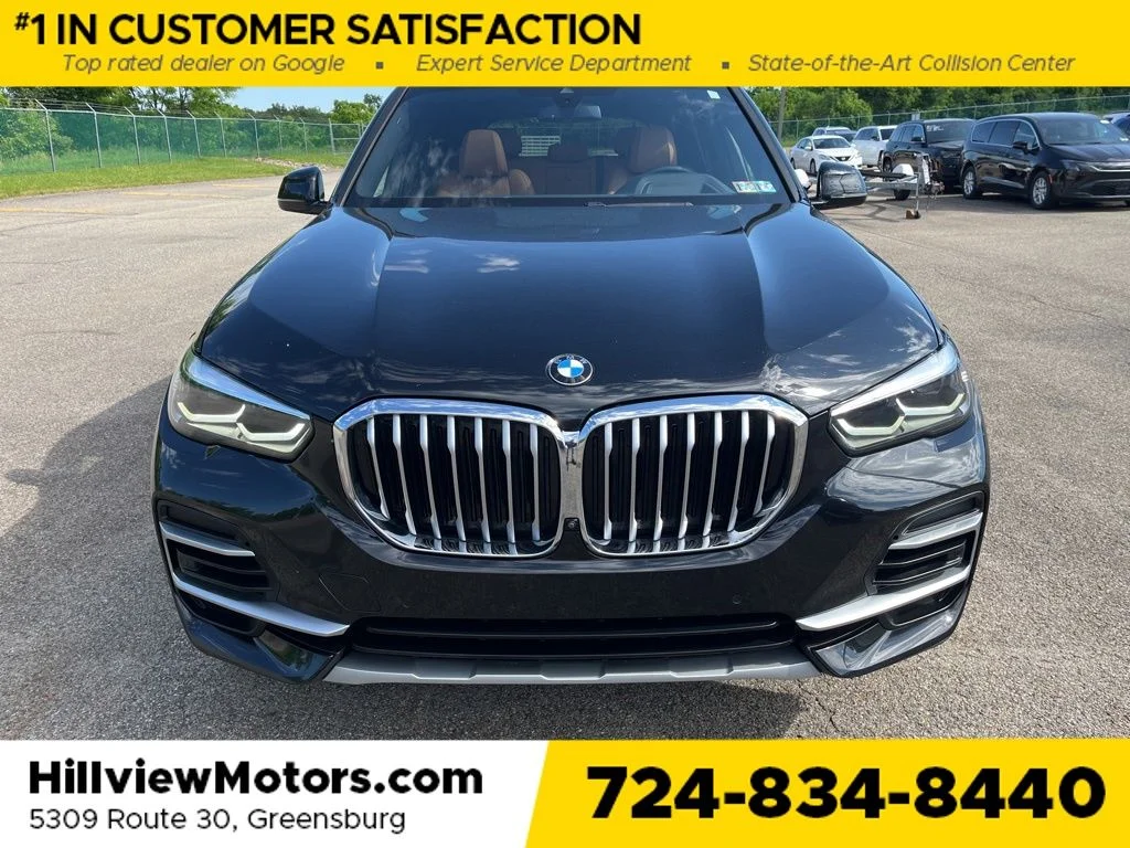 Certified Used 2022 Black Sapphire Metallic BMW xDrive40i image 9
