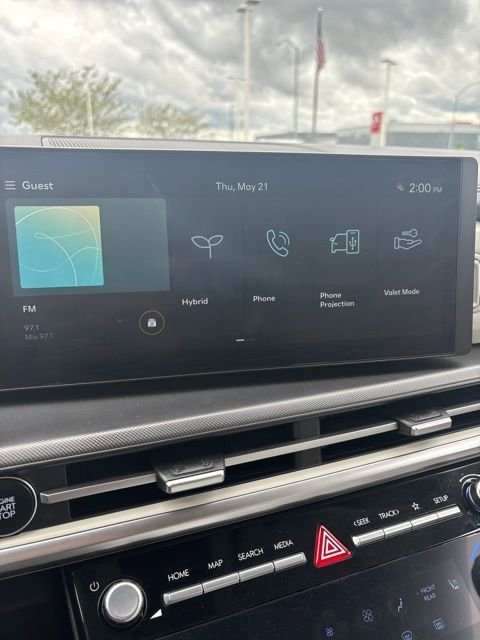 Used 2024 Silver Hyundai SEL image 18