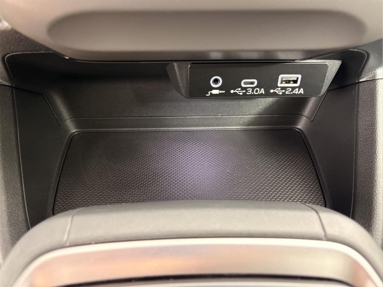 Used 2025 Sapphire Blue Pearl Subaru Premium image 35