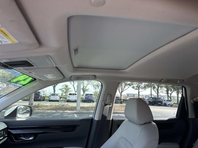 Used 2024 White Honda EX-L image 22