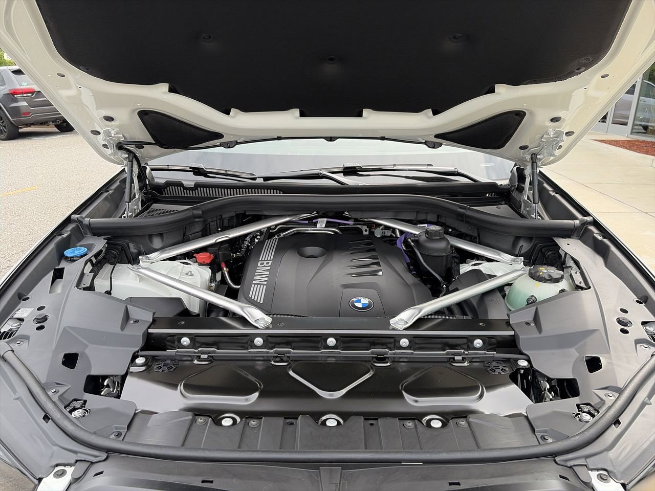 New 2026 Alpine White BMW xDrive40i image 39
