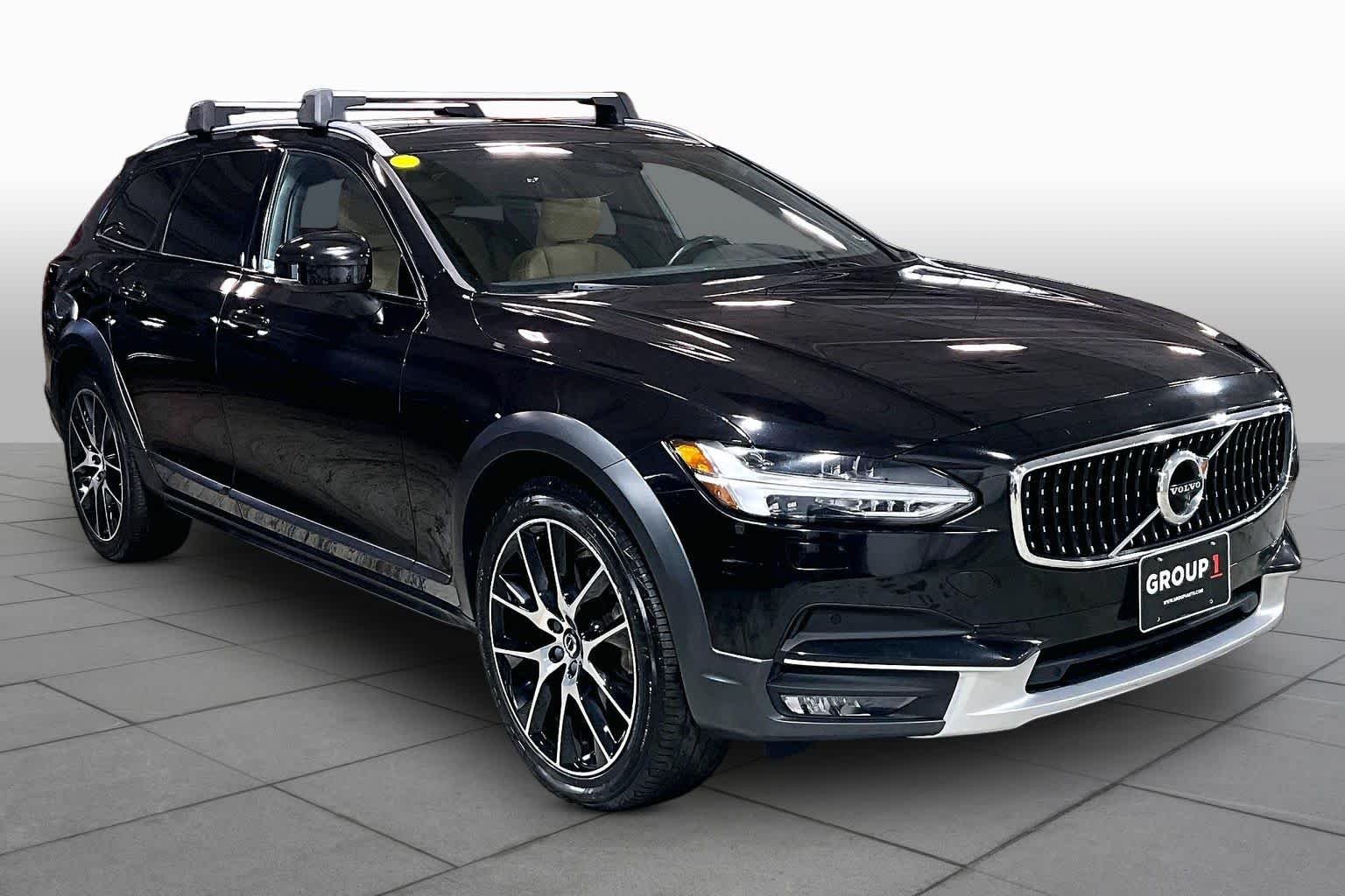 Pre-Owned 2020 Volvo V90 Cross Country