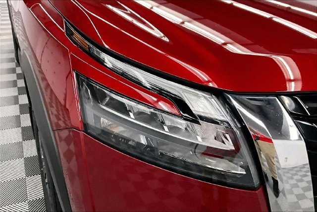 Used 2023 Scarlet Ember Tintcoat Nissan SV image 36
