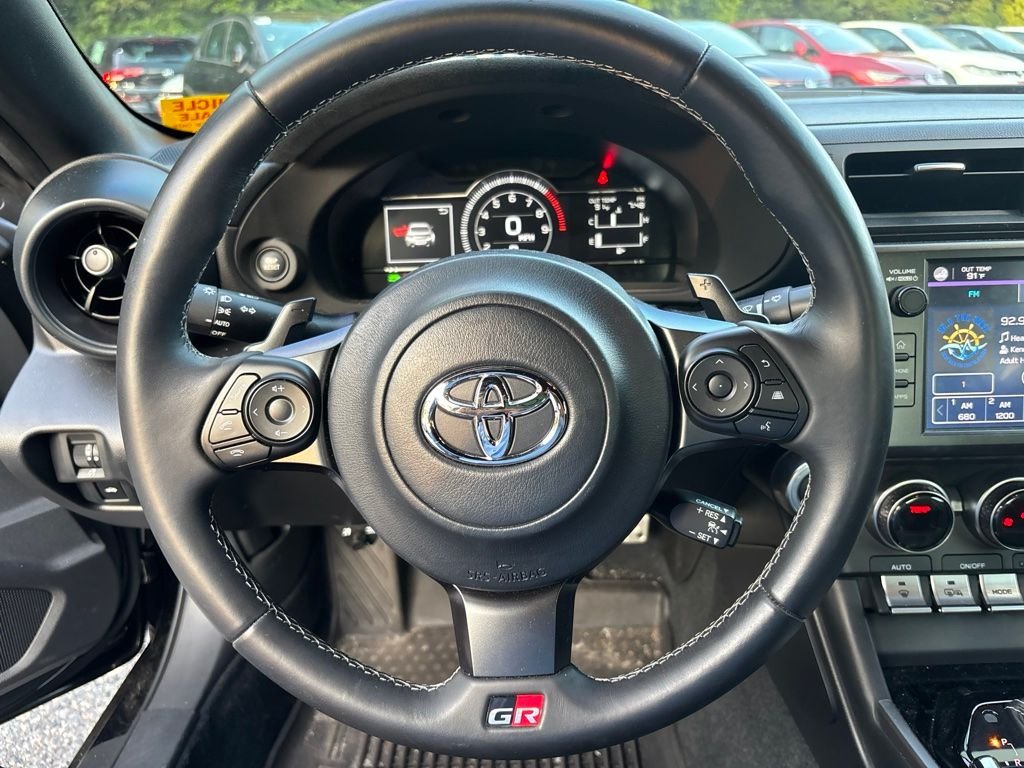 Used 2023  Toyota Premium image 11