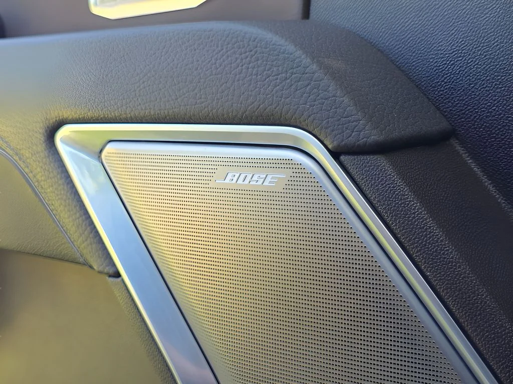 Used 2025 White Frost Tricoat GMC Denali image 20