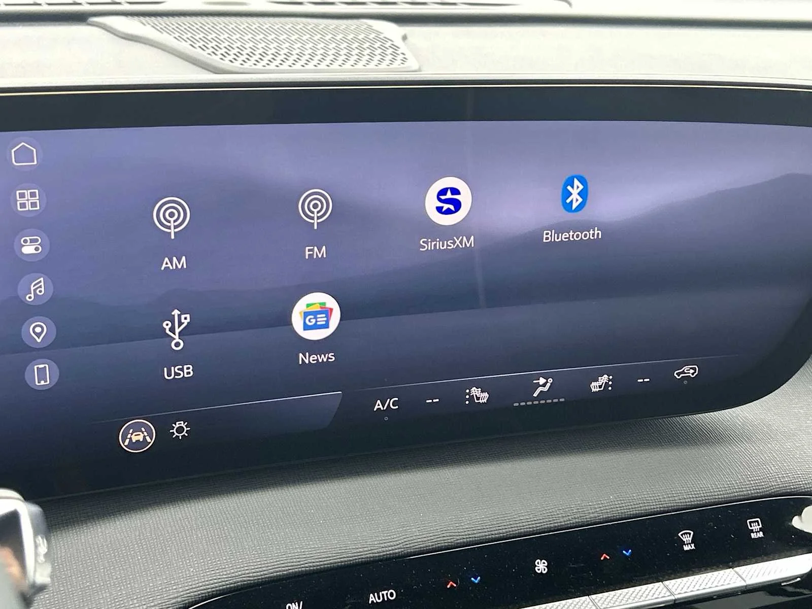 2026 Buick Enclave Preferred - Photo 14