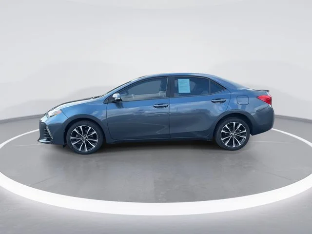 Used 2017 Gray Toyota SE image 4