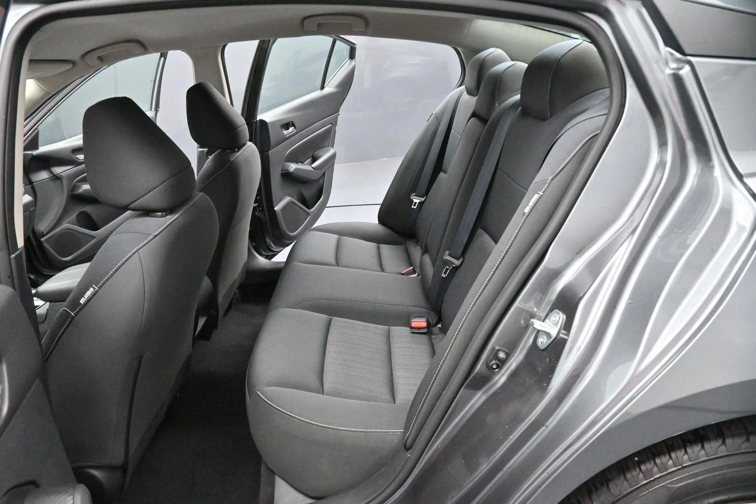 Used 2022 Gun Metallic Nissan 2.5 S image 24
