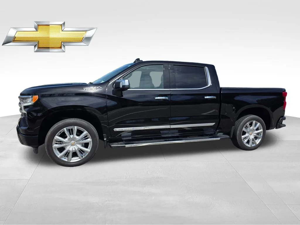 Used 2025 Black Chevrolet High Country image 3