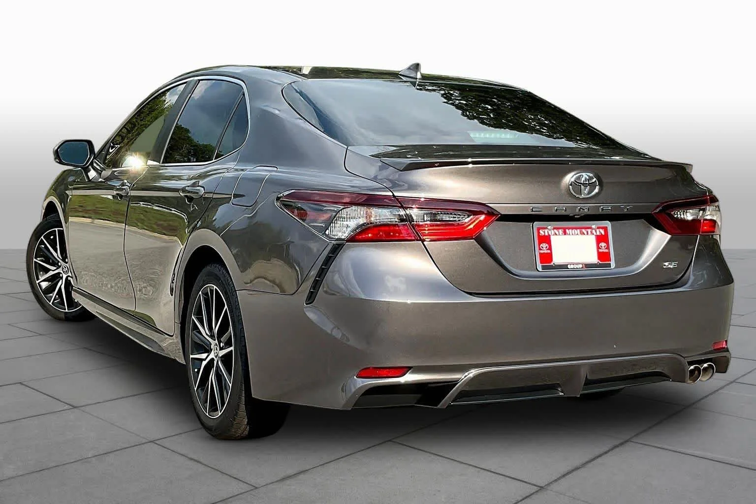 Used 2024 Predawn Gray Mica Toyota SE image 12