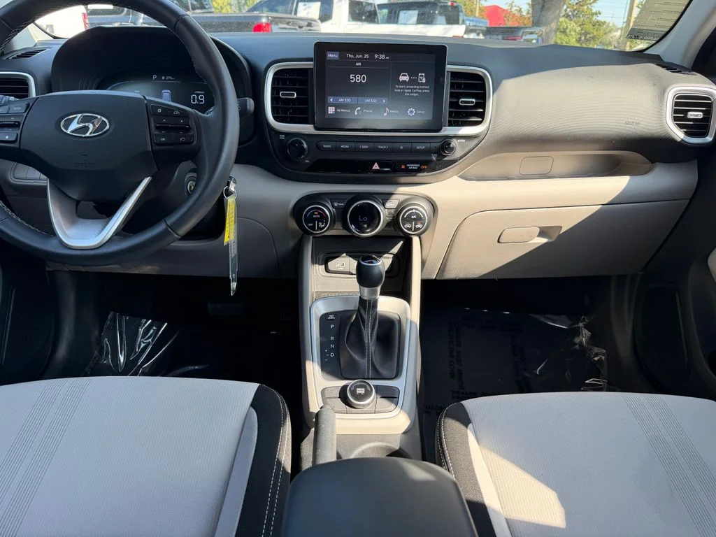 Used 2023 Shimmering Silver Hyundai SEL image 12