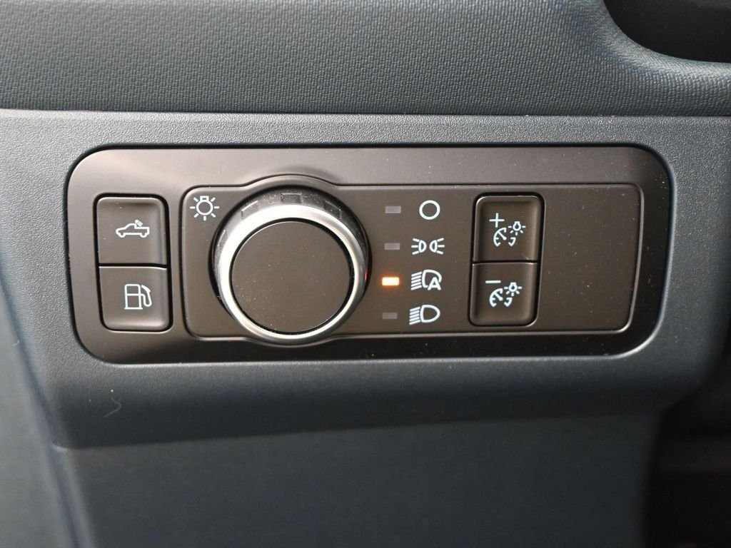 New 2026 Azure Gray Metallic Tri-Coat Ford XLT image 11
