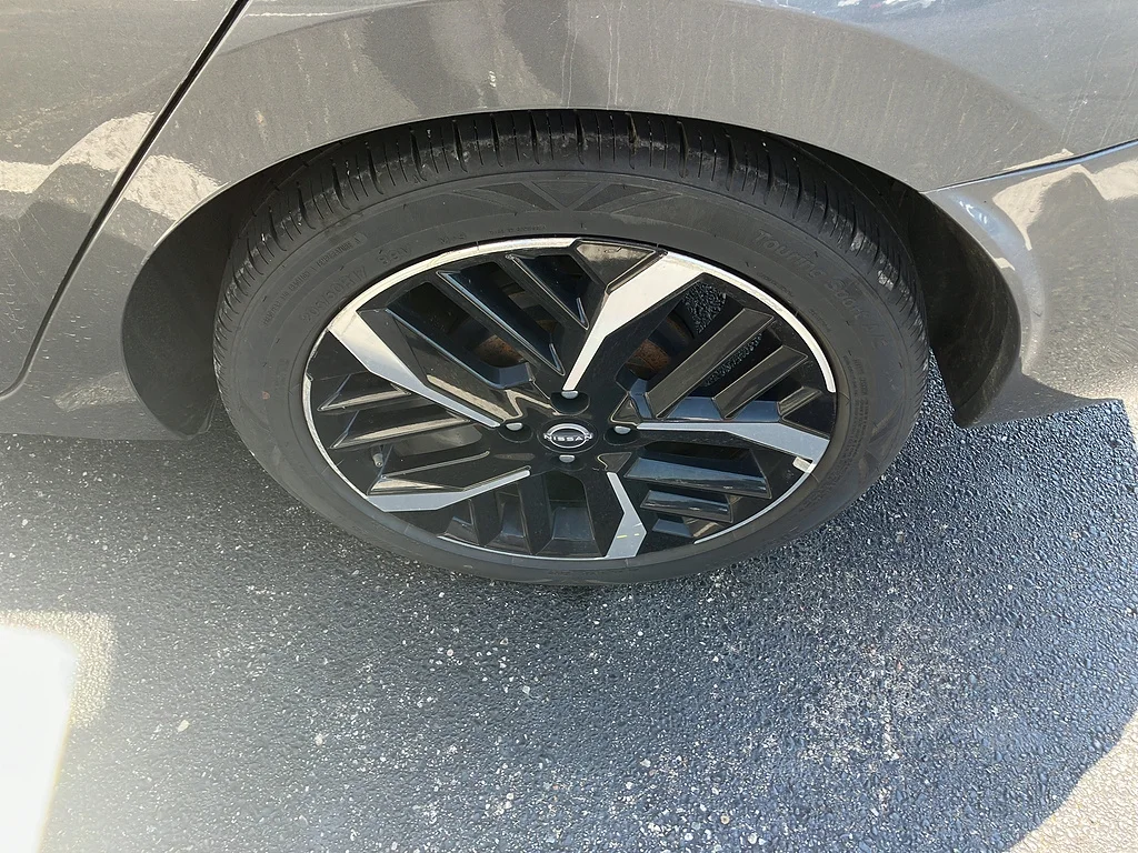 Used 2024 Gun Metallic Nissan SR image 4